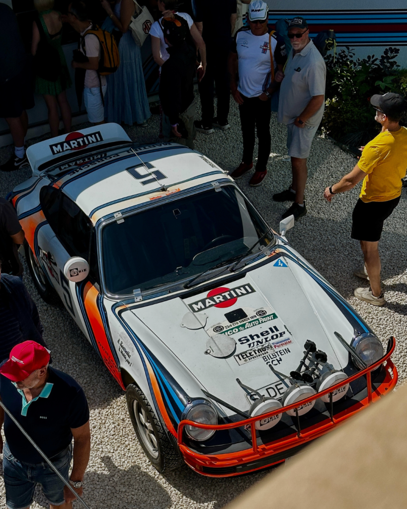 Example of classic racing livery