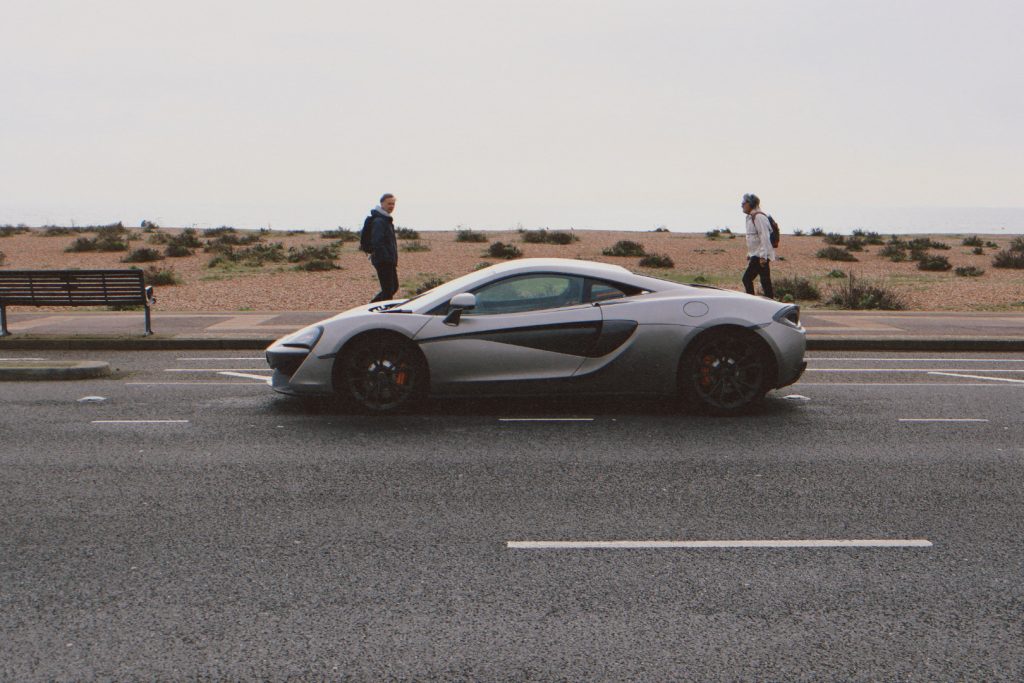 Pesron looking at McLaren 540C